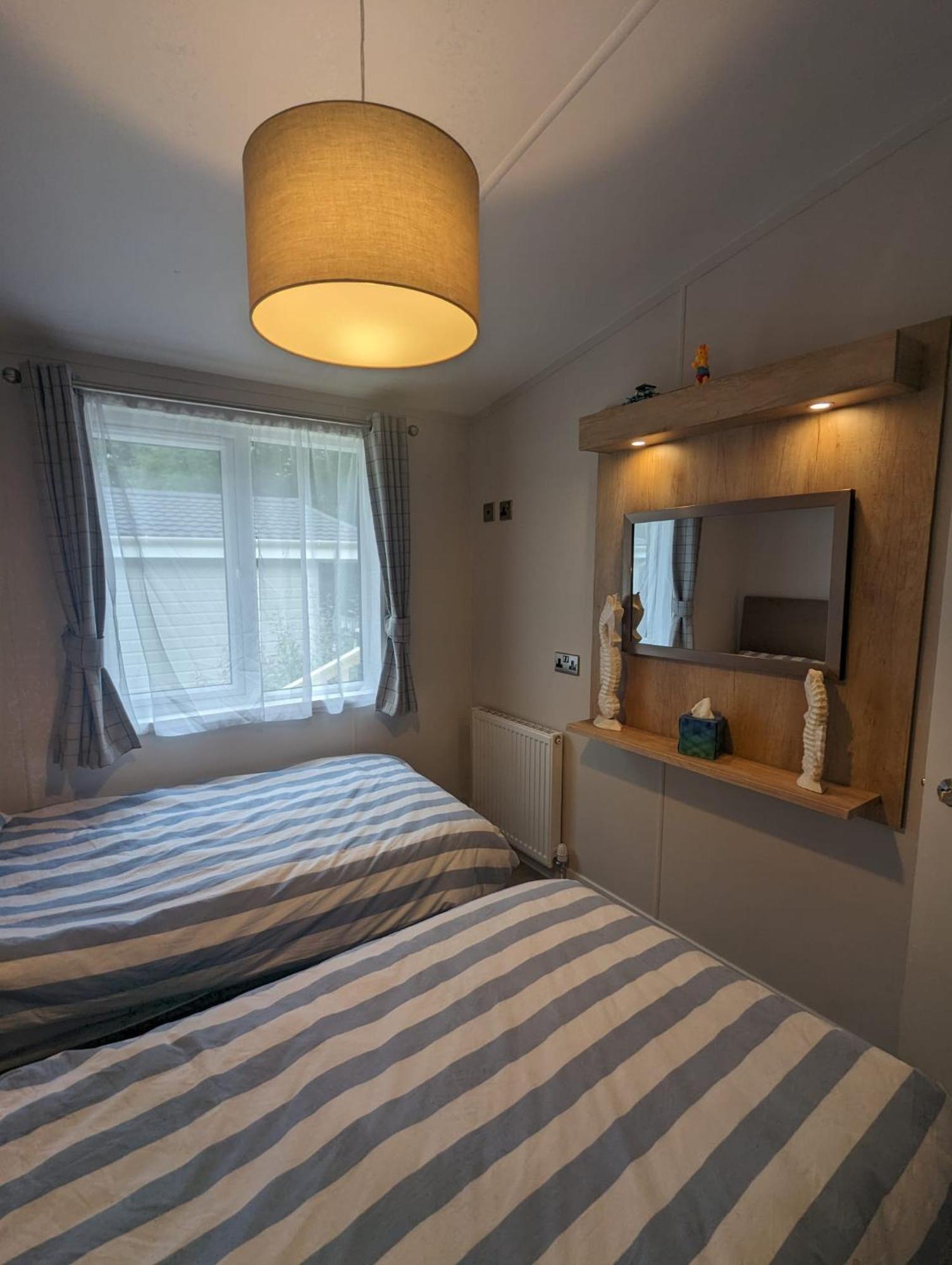 Luxury Stunning Sensation Lodge On 5 Star Shorefield Country Park New Forest Entertainment And Leisure Passes Included Milford on Sea Esterno foto