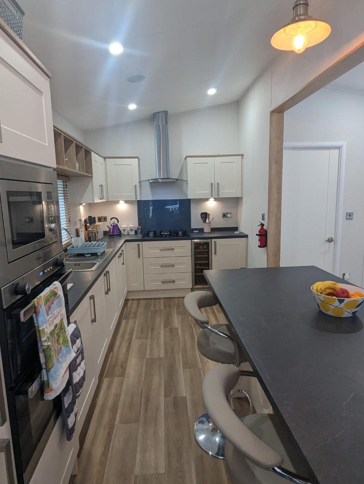 Luxury Stunning Sensation Lodge On 5 Star Shorefield Country Park New Forest Entertainment And Leisure Passes Included Milford on Sea Esterno foto