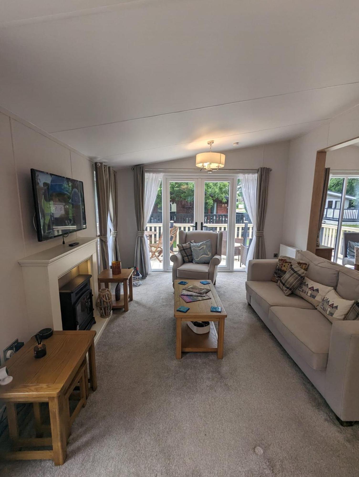 Luxury Stunning Sensation Lodge On 5 Star Shorefield Country Park New Forest Entertainment And Leisure Passes Included Milford on Sea Esterno foto